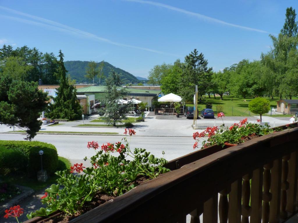 Das Alpensee Unterburg am Klopeiner See الغرفة الصورة